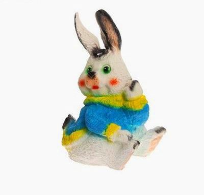 Заяц в свитере